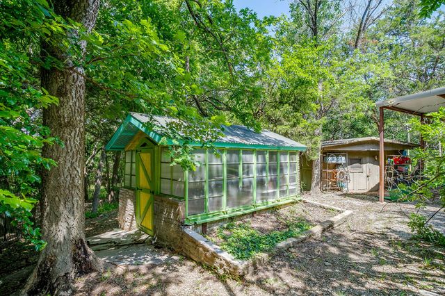 1107 N Cockrell Hill Road, Desoto, TX 75115