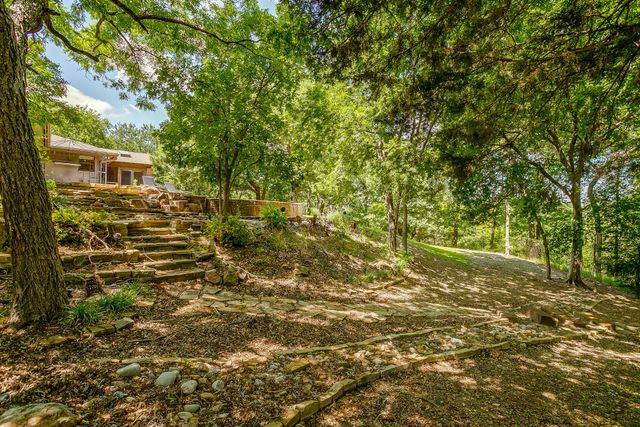 1107 N Cockrell Hill Road, Desoto, TX 75115