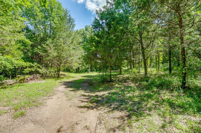 1107 N Cockrell Hill Road, Desoto, TX 75115
