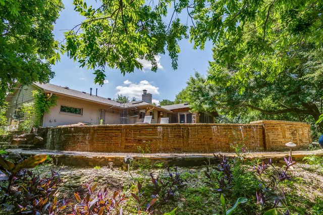1107 N Cockrell Hill Road, Desoto, TX 75115