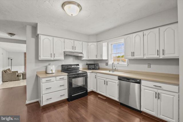 113 TIMBER LN, Hanover, PA 17331