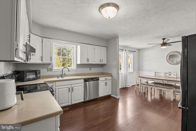113 TIMBER LN, Hanover, PA 17331