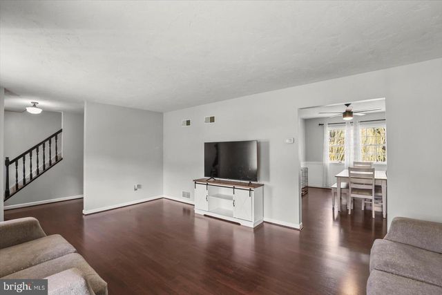 113 TIMBER LN, Hanover, PA 17331