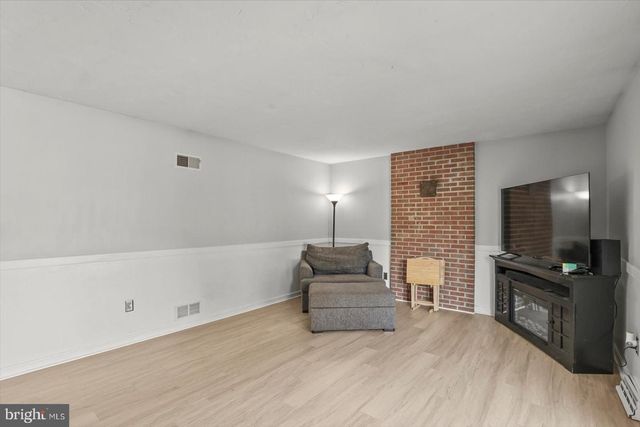 113 TIMBER LN, Hanover, PA 17331