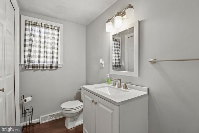 113 TIMBER LN, Hanover, PA 17331