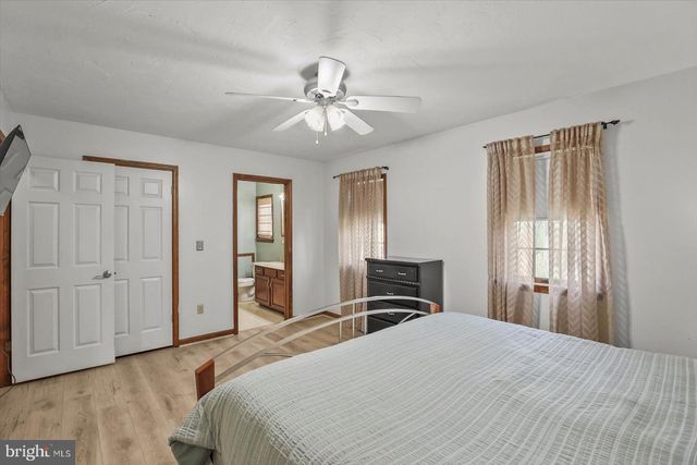 113 TIMBER LN, Hanover, PA 17331