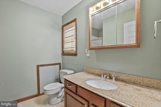 113 TIMBER LN, Hanover, PA 17331