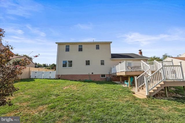 113 TIMBER LN, Hanover, PA 17331