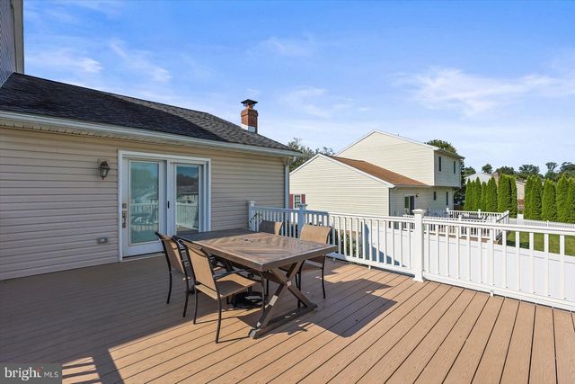 113 TIMBER LN, Hanover, PA 17331