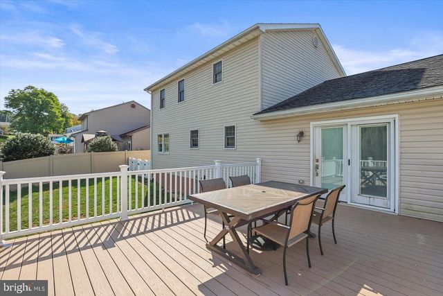 113 TIMBER LN, Hanover, PA 17331