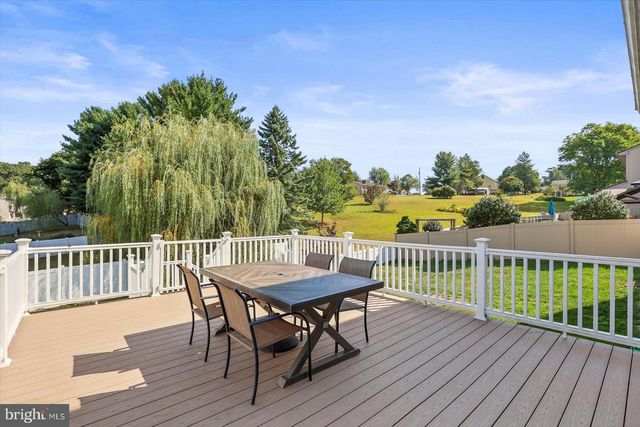 113 TIMBER LN, Hanover, PA 17331