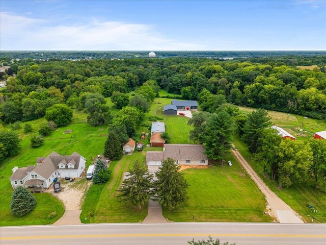1610 Wisconsin Street, Le Claire, IA 52753