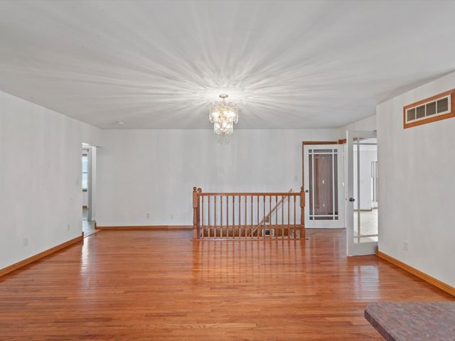 1610 Wisconsin Street, Le Claire, IA 52753