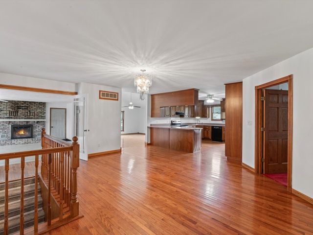 1610 Wisconsin Street, Le Claire, IA 52753