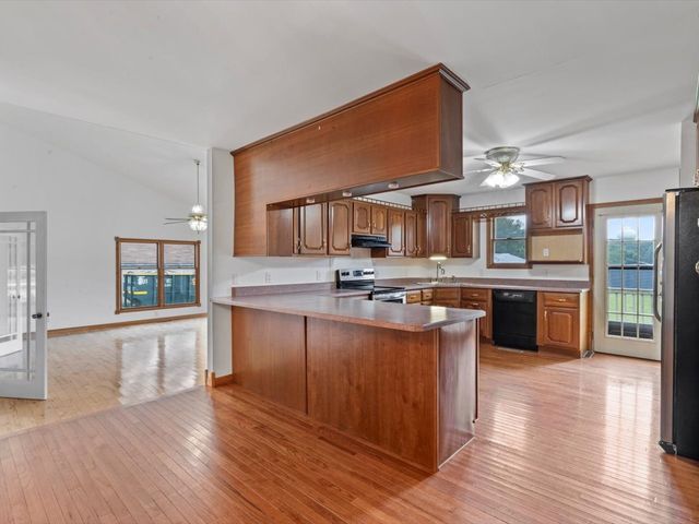 1610 Wisconsin Street, Le Claire, IA 52753