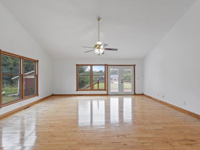 1610 Wisconsin Street, Le Claire, IA 52753