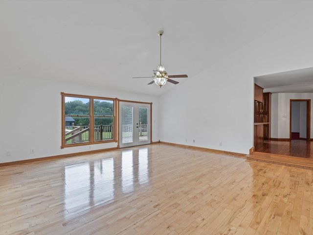 1610 Wisconsin Street, Le Claire, IA 52753