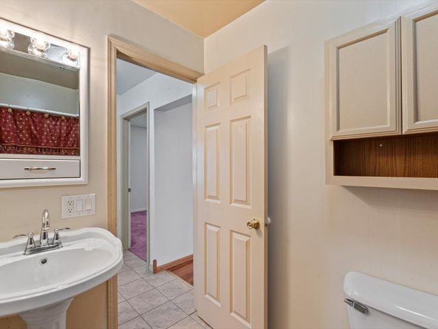1610 Wisconsin Street, Le Claire, IA 52753
