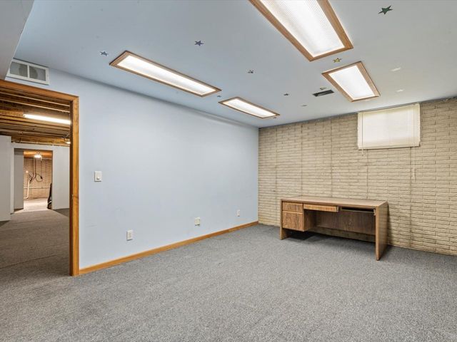 1610 Wisconsin Street, Le Claire, IA 52753