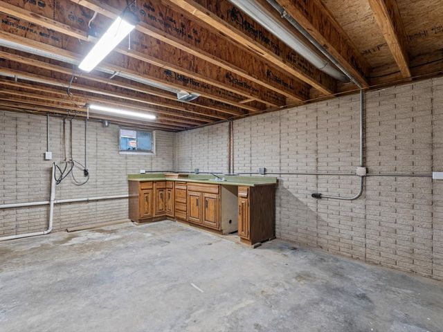 1610 Wisconsin Street, Le Claire, IA 52753