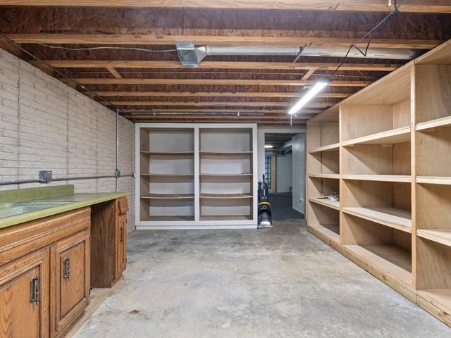 1610 Wisconsin Street, Le Claire, IA 52753