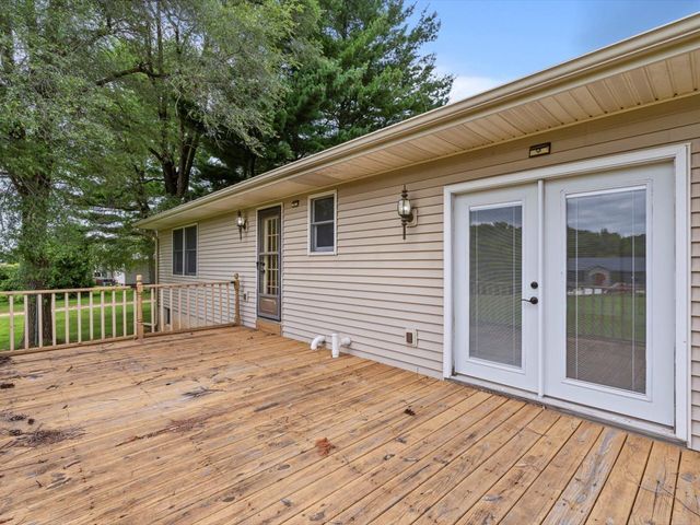 1610 Wisconsin Street, Le Claire, IA 52753