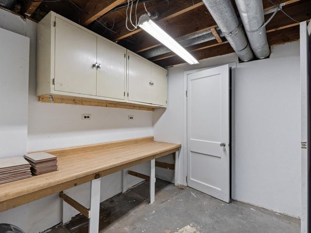 1610 Wisconsin Street, Le Claire, IA 52753