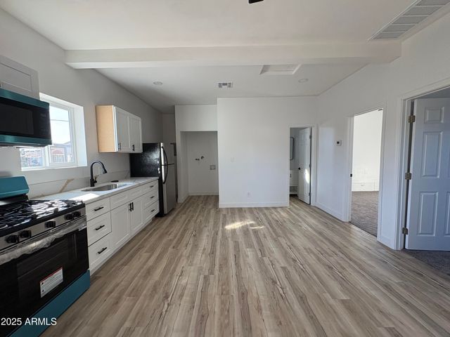 2624 W SAN MIGUEL Avenue B, Phoenix, AZ 85017