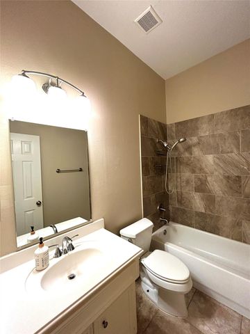 3603 Paigewood Drive, Pearland, TX 77584