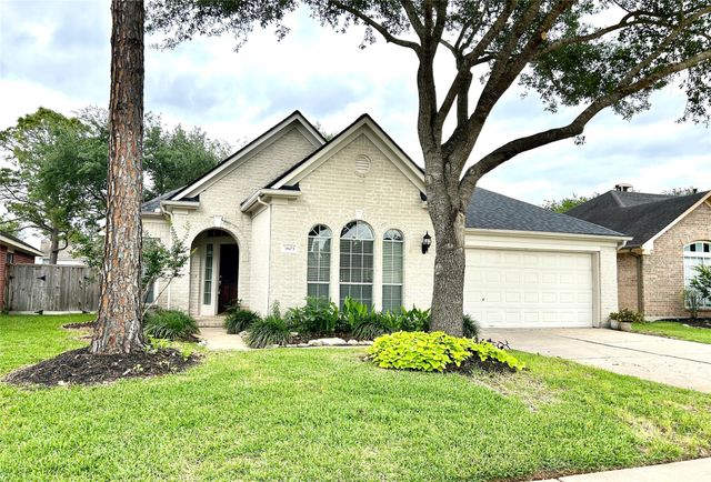 3603 Paigewood Drive, Pearland, TX 77584