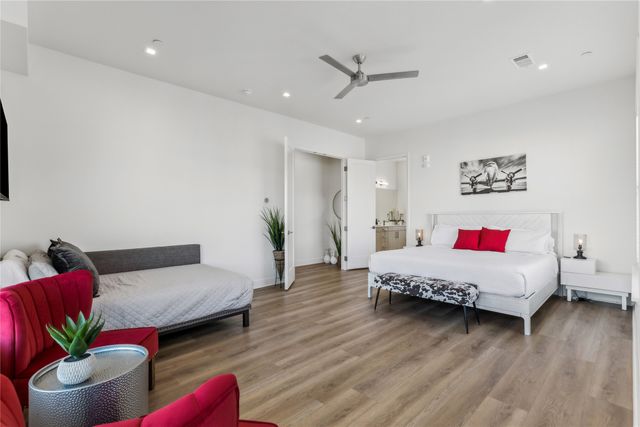 1901 S Harwood Street 301, Dallas, TX 75215