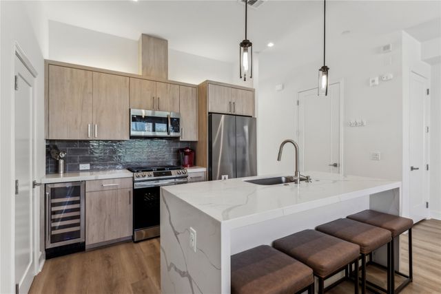 1901 S Harwood Street 301, Dallas, TX 75215