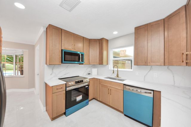 15538 Torry Pines Road, Houston, TX 77062