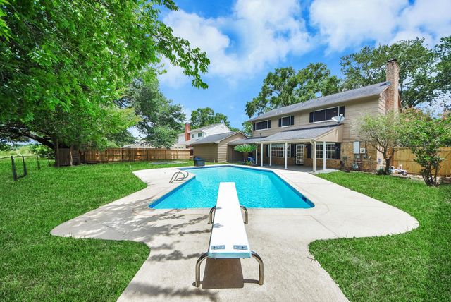 15538 Torry Pines Road, Houston, TX 77062