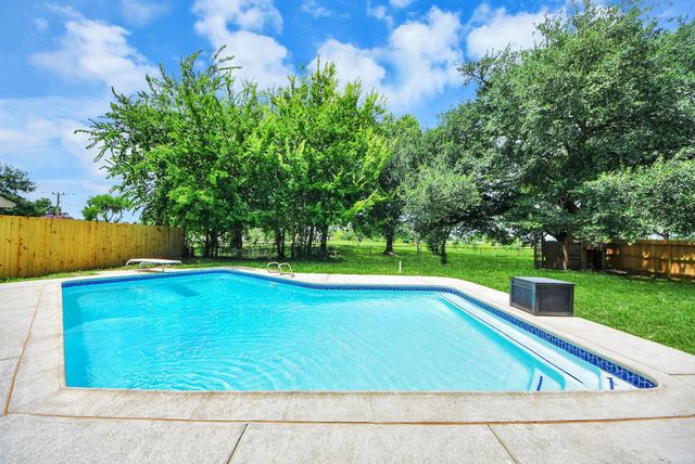15538 Torry Pines Road, Houston, TX 77062