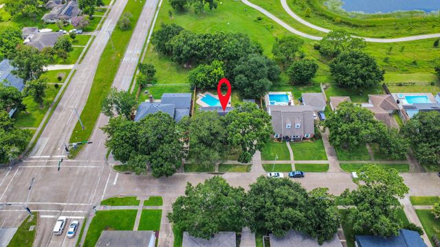 15538 Torry Pines Road, Houston, TX 77062