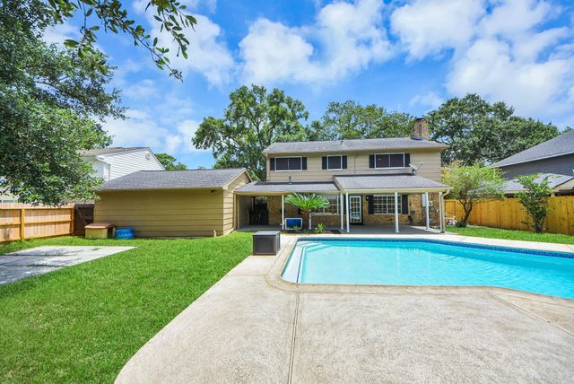 15538 Torry Pines Road, Houston, TX 77062
