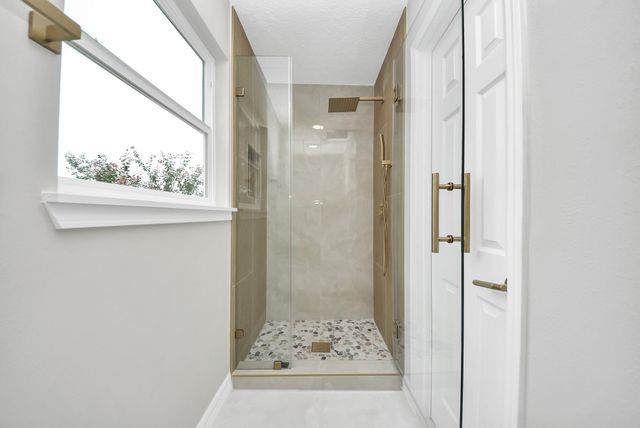 15538 Torry Pines Road, Houston, TX 77062