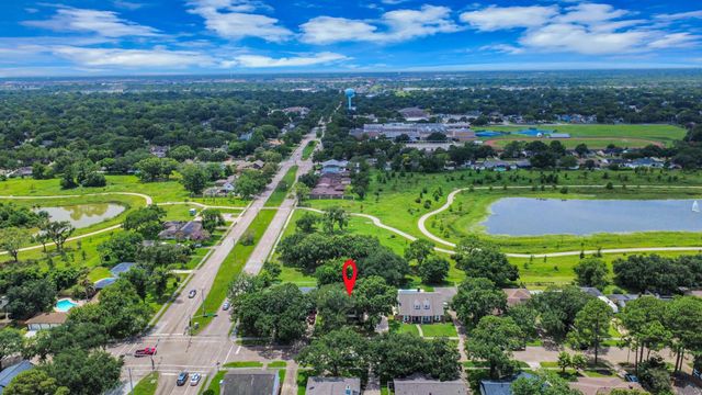 15538 Torry Pines Road, Houston, TX 77062