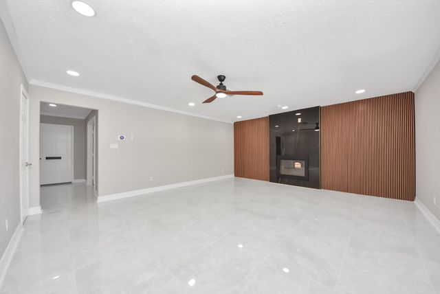 15538 Torry Pines Road, Houston, TX 77062
