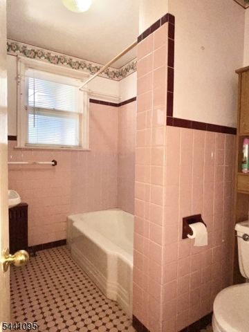 16 Jackson Ave, North Plainfield Boro, NJ 07060