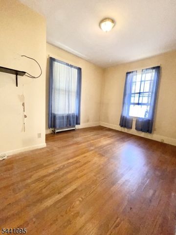 16 Jackson Ave, North Plainfield Boro, NJ 07060