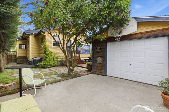 1515 N Anderson Street, Tacoma, WA 98406