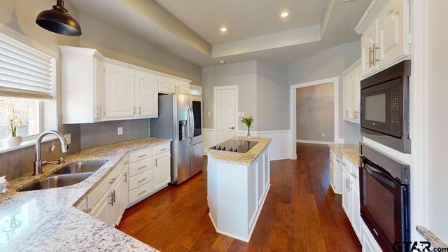 154 Fairway Dr., Bullard, TX 75757