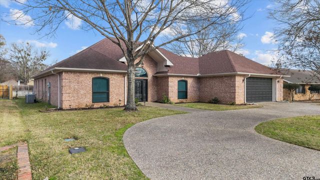 154 Fairway Dr., Bullard, TX 75757