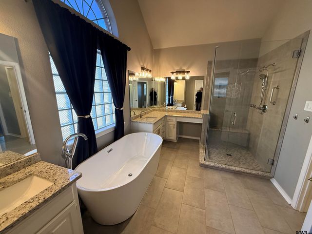 154 Fairway Dr., Bullard, TX 75757