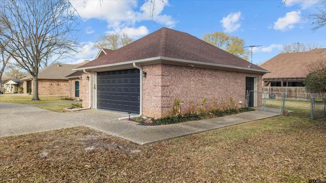 154 Fairway Dr., Bullard, TX 75757