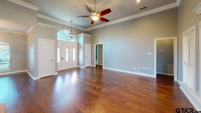 154 Fairway Dr., Bullard, TX 75757