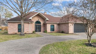 154 Fairway Dr., Bullard, TX 75757