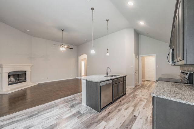 1113 Vintage Avenue, Gainesville, TX 76240